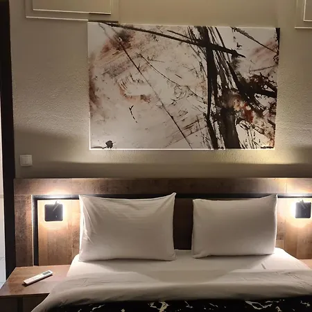 Lirtzis Luxury *